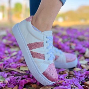 Ref M156 - Tênis Feminino com Detalhe em Brilho - numeração do 33 ao "43".