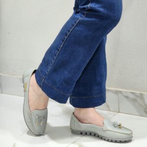 Ref C64 - Mocassim em Couro Legítimo com Palmilha Confort e Solado Tratorado Flexível - numeração disponível do 34 ao 40