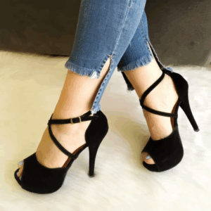Ref H1 – Sandália Meia-Pata – Salto 13 cm com 4 cm de Pata (na frente) – numeração disponível do 33 ao 39