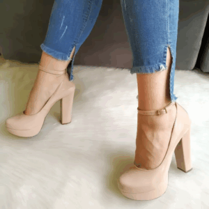 Ref H1 – Sandália Meia-Pata – Salto 13 cm com 4 cm de Pata (na frente) – numeração disponível do 33 ao 39