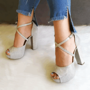 Ref H1 – Sandália Meia-Pata – Salto 13 cm com 4 cm de Pata (na frente) – numeração disponível do 33 ao 39