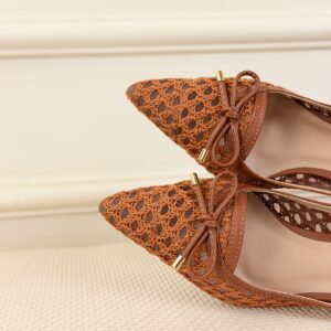 Ref S44 - Slingback Bico Fino Salto 4 cm com Trama de Crochê - numeração disponível do 34 ao 39