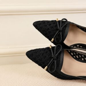 Ref S44 - Slingback Bico Fino Salto 4 cm com Trama de Crochê - numeração disponível do 34 ao 39