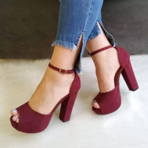 Ref H1 – Sandália Meia-Pata – Salto 13 cm com 4 cm de Pata (na frente) – numeração disponível do 33 ao 39.