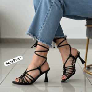 Ref AH7 - Sandália Social com Amarração - Bico Folha - Salto Taça 8 cm - numeração disponível do 33 ao 40