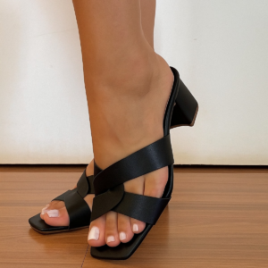 Ref AF67 - Tamanco Confort com Tira Entrelaçada Salto Bloco 5 cm - numeração disponível do 34 ao 40