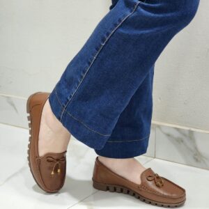 Ref C64 - Mocassim em Couro Legítimo com Palmilha Confort e Solado Tratorado Flexível - numeração disponível do 34 ao 40