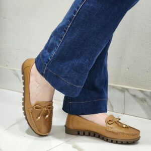 Ref C64 - Mocassim em Couro Legítimo com Palmilha Confort e Solado Tratorado Flexível - numeração disponível do 34 ao 40