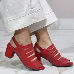 Ref C48 - Sandália em Couro Legítimo com Palmilha Confort - Salto 6 cm - numeração disponível do 34 ao 41