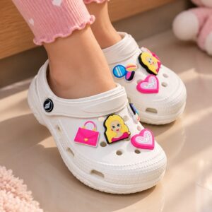 Ref K117 - Babuche Infantil com Botons, em Material E.V.A. - numeração disponível do 28 ao 33.