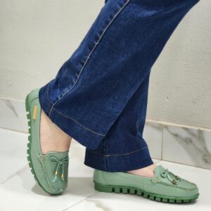 Ref C64 - Mocassim em Couro Legítimo com Palmilha Confort e Solado Tratorado Flexível - numeração disponível do 34 ao 40